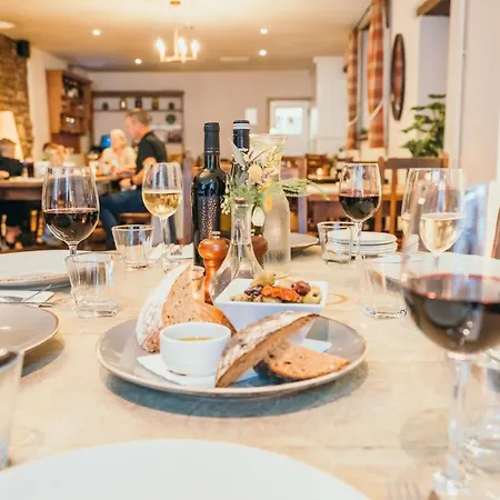 The Bear & Swan Inn