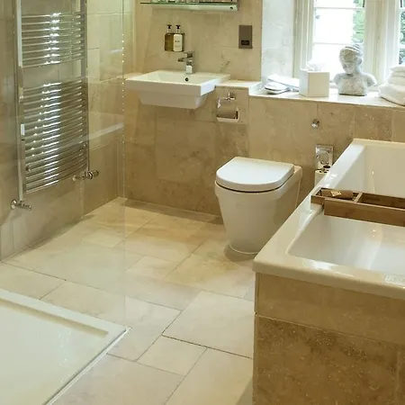Inn The Bear & Swan 5*