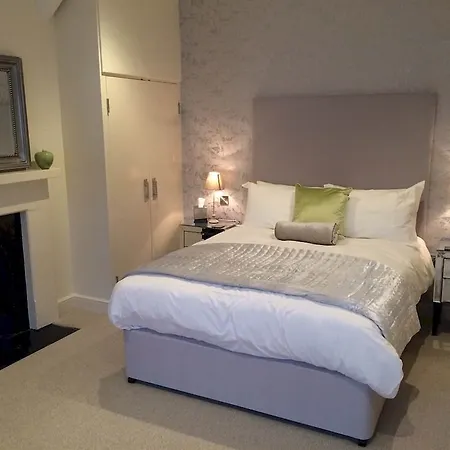 The Bear & Swan Chew Magna
