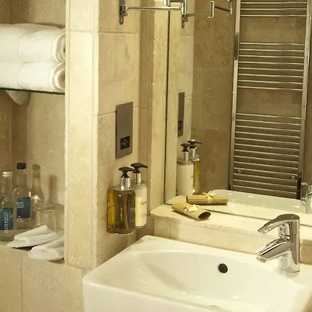 Inn The Bear & Swan 5*