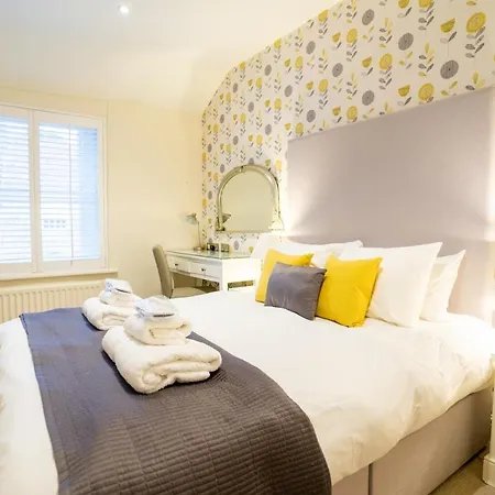 The Bear & Swan 5* Chew Magna