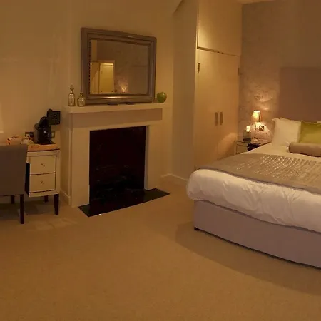The Bear & Swan 5* Chew Magna